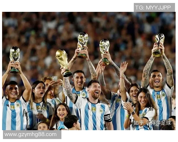 各大足球球星国家队合影展示他们荣誉与风采的精彩瞬间