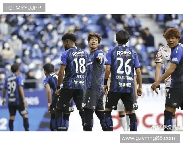 日本中学生足球新星崭露头角 定位球技术引发全场关注 日本中学生足球新星崭露头角 定位球技术引发全场关注