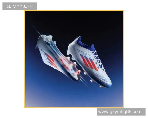 钟爱一双足球鞋的球星背后故事与专属装备的传奇历程